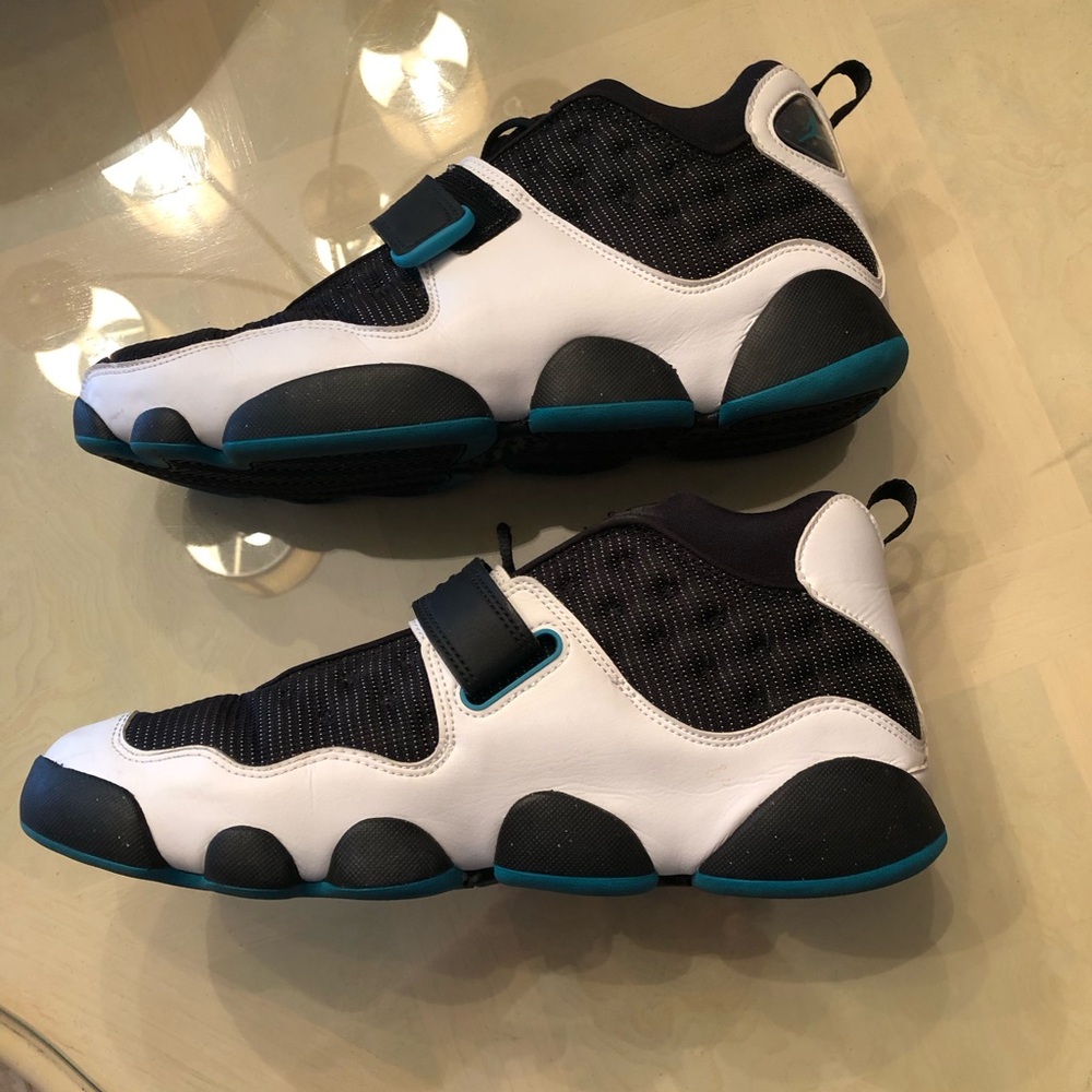 Jordan Black Cat Black Turbo Green Sneaker